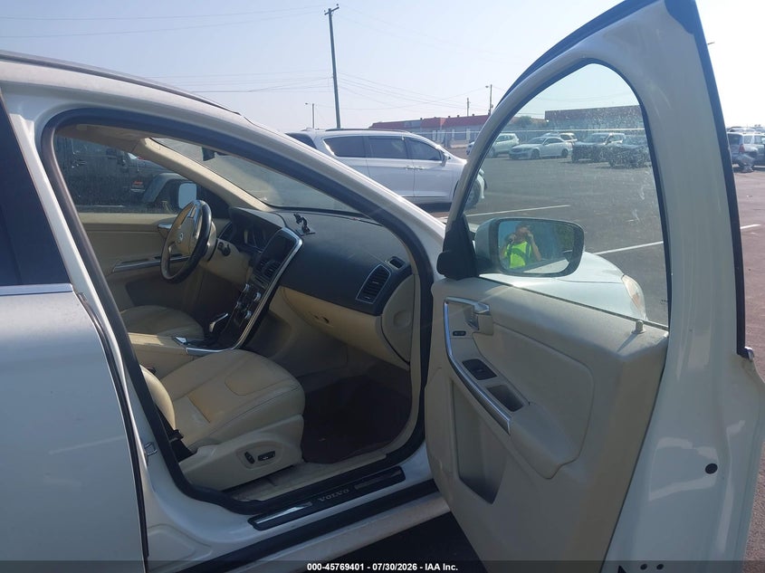 2015 Volvo Xc60 VIN YV4612RK0F2636466 IAAI salvage auction — NORMAL WEAR, Clear (Tennessee), sold $1,750 on 2026-08-08 (photo 5)