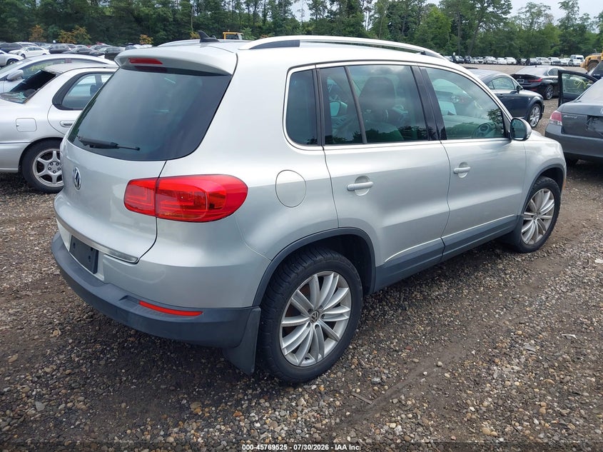 2012 Volkswagen Tiguan VIN WVGAV7AX8CW522544 IAAI salvage auction — FRONT END, Salvage Title, sold $525 on 2026-08-20 (photo 4)