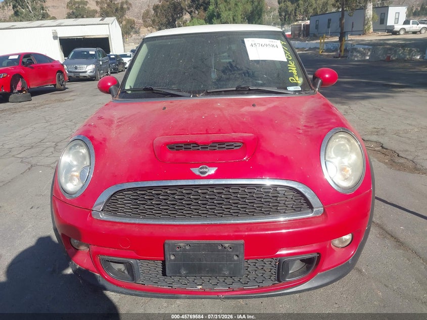 2011 Mini Cooper VIN WMWSV3C55BTY10774 IAAI salvage auction — NORMAL WEAR, Clear - Dealer Only (California), sold $575 on 2026-08-11 (photo 6)