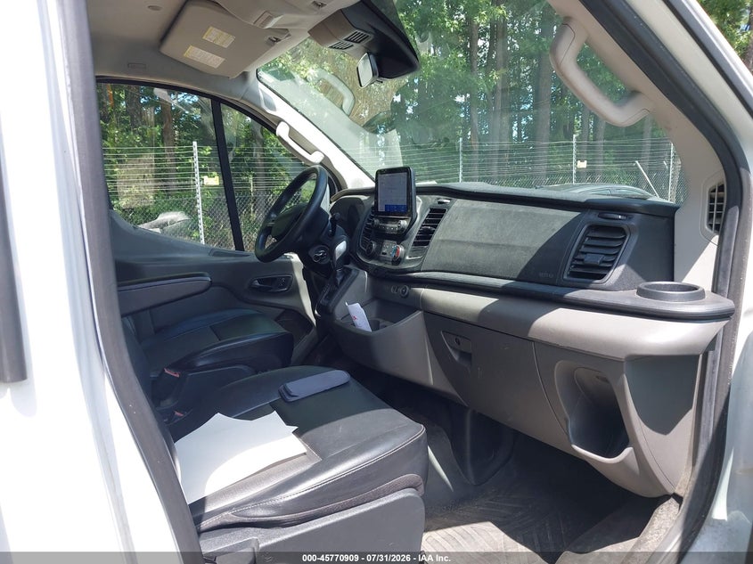 2020 Ford Transit 150 VIN 1FTYE1Y83LKA96946 IAAI salvage auction — NORMAL WEAR, Sf97 (Virginia), sold $14,850 on 2026-08-19 (photo 5)