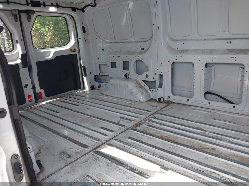 2020 Ford Transit 150 VIN 1FTYE1Y83LKA96946 IAAI salvage auction — NORMAL WEAR, Sf97 (Virginia), sold $14,850 on 2026-08-19 (photo 8)