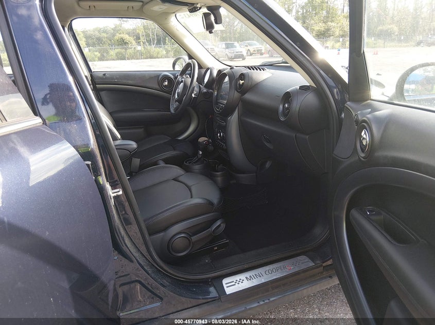2015 Mini Countryman VIN WMWZC3C55FWT04841 IAAI salvage auction — NORMAL WEAR, Clear (Florida), sold $300 on 2026-08-13 (photo 5)