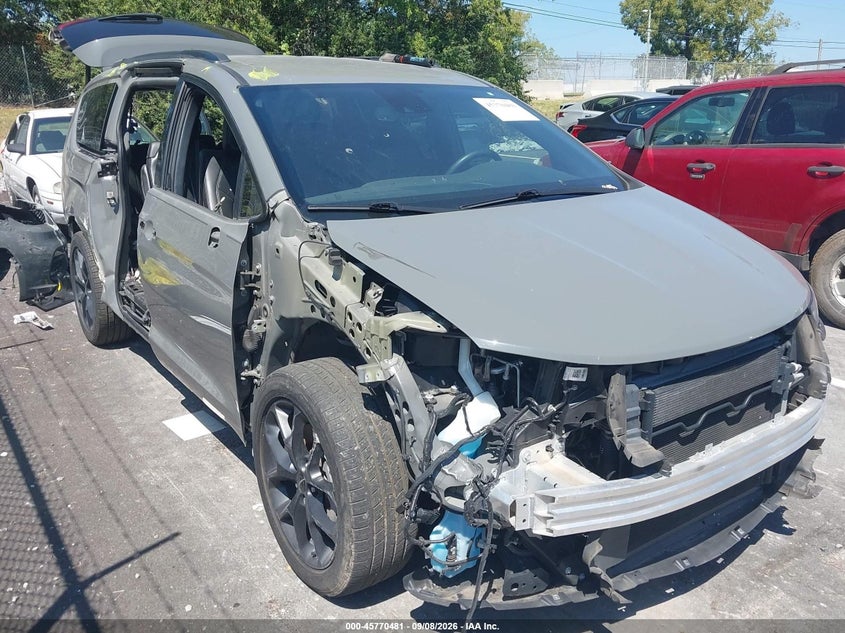 2022 Chrysler Pacifica VIN 2C4RC3BG1NR174358 — IAAI salvage auction photo