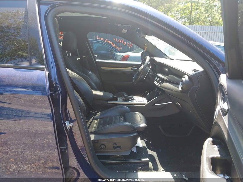 2020 Alfa romeo Stelvio VIN ZASPAKBN7L7C98968 IAAI salvage auction — ALL OVER, Salvage Title, sold $4,200 on 2026-09-27 (photo 5)