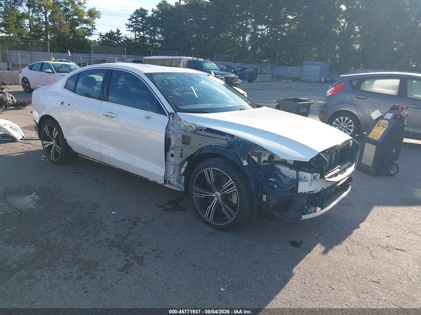 2022 Volvo S60 VIN 7JRH60FL9NG193140 IAAI salvage auction — FRONT & REAR, Salvage Title, sold $8,900 on 2026-08-16 (photo 1)
