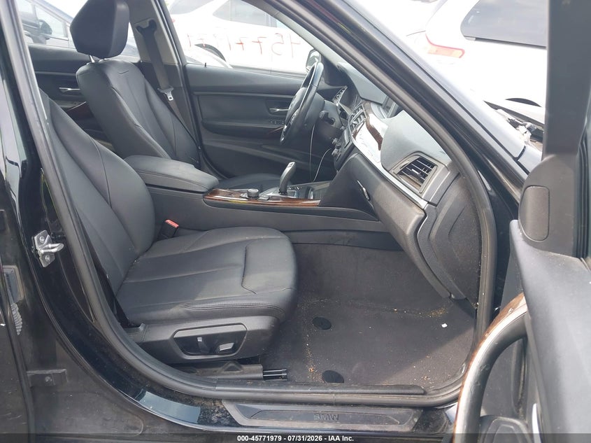 2014 BMW 3er VIN WBA3C1C54EK109992 IAAI salvage auction — NORMAL WEAR, Clear (Tennessee), sold $1,450 on 2026-08-20 (photo 5)