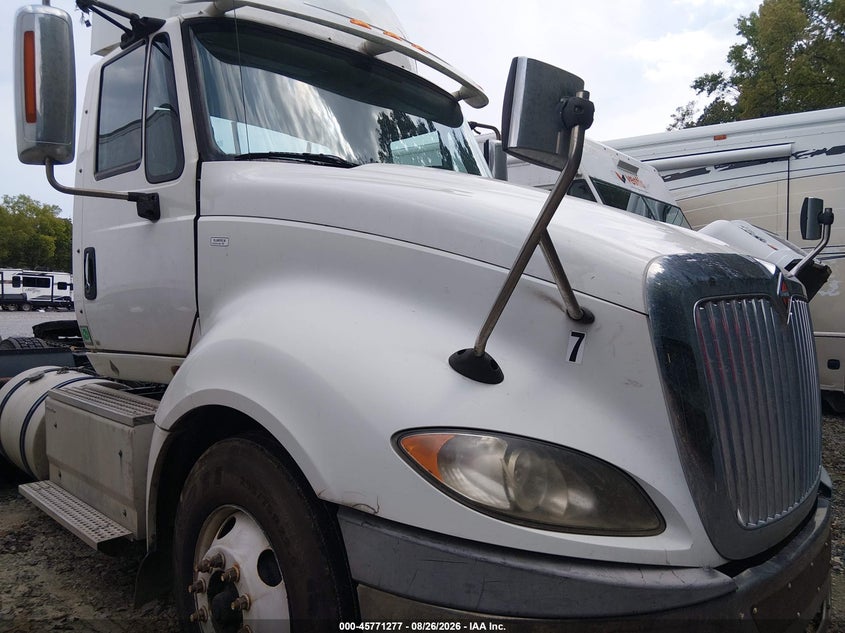 2017 International VIN 3HCDJAPR7HL694549 — IAAI salvage auction photo