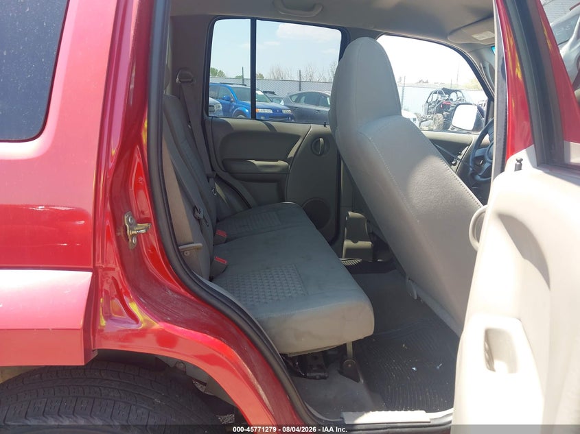 2007 Jeep Liberty VIN 1J8GK48K87W699898 IAAI salvage auction — NORMAL WEAR, Clear (Colorado), sold $450 on 2026-08-21 (photo 8)