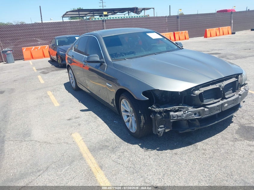 2015 BMW 5er VIN WBA5B1C56FD922526 IAAI salvage auction — FRONT END, Salvage Title, sold $1,850 on 2026-08-17 (photo 1)