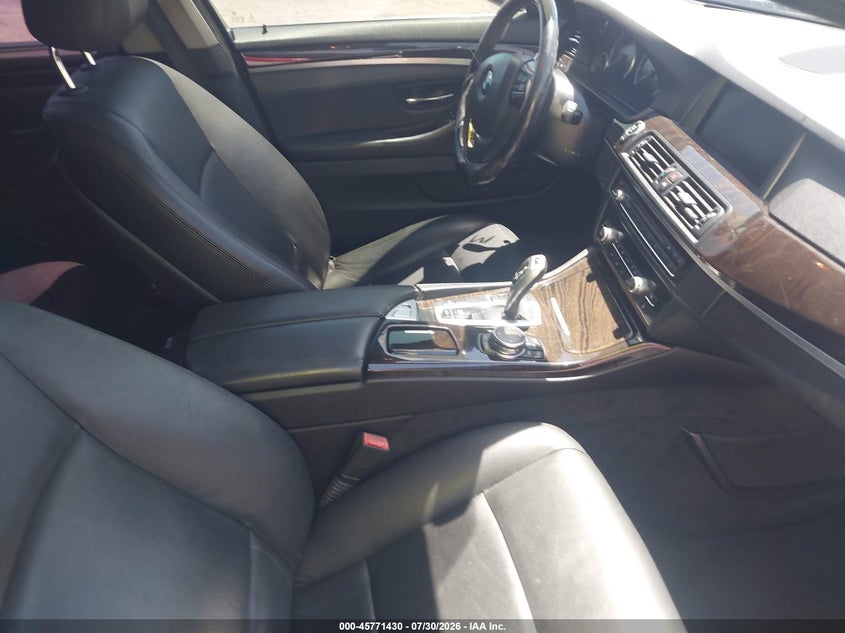 2015 BMW 5er VIN WBA5B1C56FD922526 IAAI salvage auction — FRONT END, Salvage Title, sold $1,850 on 2026-08-17 (photo 5)