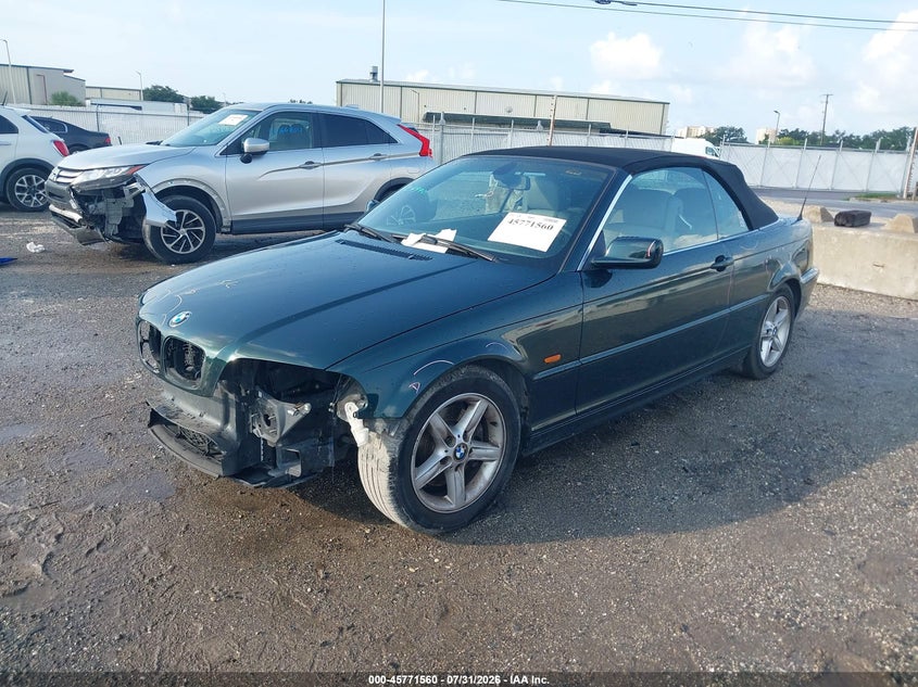 2003 BMW 3 series VIN WBABS33403PG90220 IAAI salvage auction — FRONT END, Rebuildable (Florida), sold $1,125 on 2026-08-18 (photo 2)