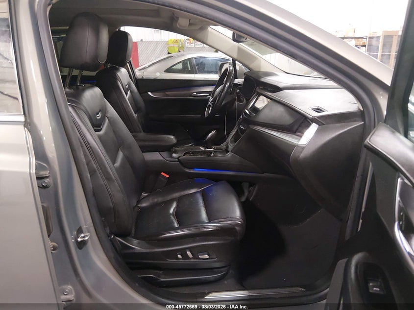 2017 Cadillac Xt5 VIN 1GYKNERS5HZ283380 IAAI salvage auction — RIGHT SIDE, Salvage Title, sold $1,650 on 2026-08-22 (photo 5)