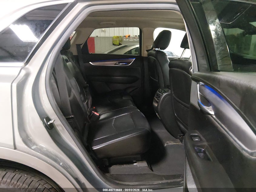 2017 Cadillac Xt5 VIN 1GYKNERS5HZ283380 IAAI salvage auction — RIGHT SIDE, Salvage Title, sold $1,650 on 2026-08-22 (photo 8)