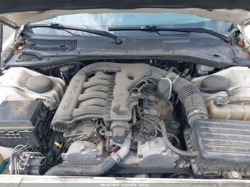 2009 Chrysler 300 VIN 2C3KA33V79H619626 IAAI salvage auction — UNKNOWN, Clear (Tennessee), sold $4,000 on 2026-08-23 (photo 9)