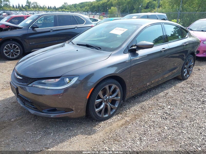 2015 Chrysler 200 VIN 1C3CCCBB6FN614328 IAAI salvage auction — REAR END, Salvage Title, sold $625 on 2026-08-30 (photo 2)
