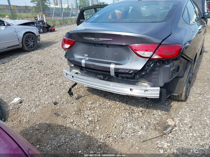 2015 Chrysler 200 VIN 1C3CCCBB6FN614328 IAAI salvage auction — REAR END, Salvage Title, sold $625 on 2026-08-30 (photo 6)