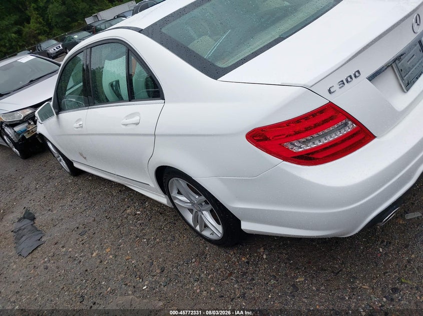 2014 Mercedes-benz C-klasse VIN WDDGF8AB7EG247421 IAAI salvage auction — FRONT END, Salvage Title, sold $2,450 on 2026-08-13 (photo 3)