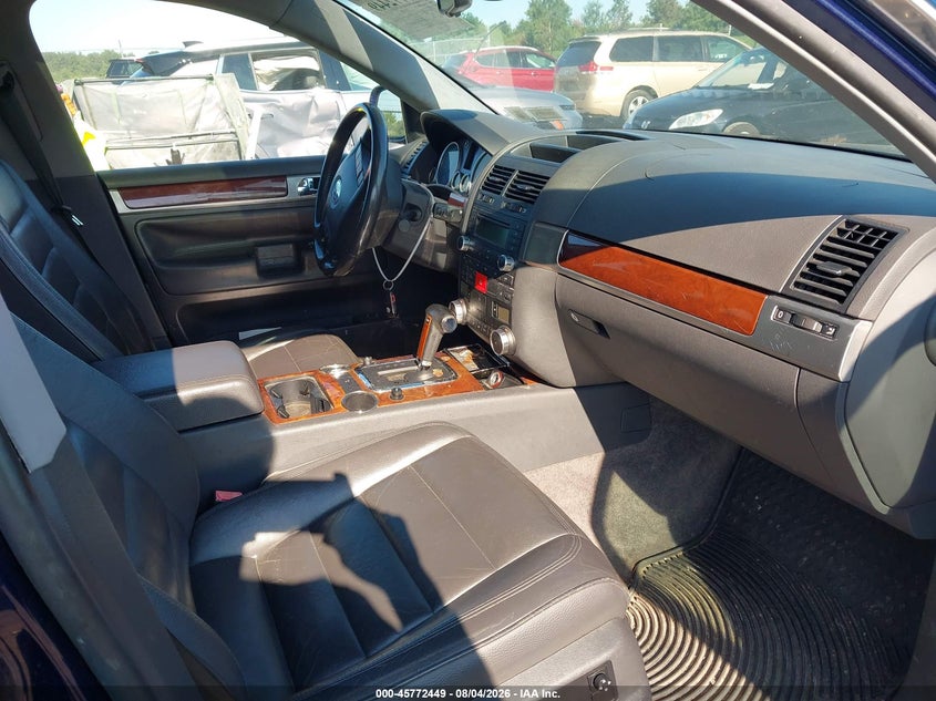 2004 Volkswagen Touareg VIN WVGCM67L64D013611 IAAI salvage auction — NORMAL WEAR, Clear (New York), sold $550 on 2026-08-06 (photo 5)
