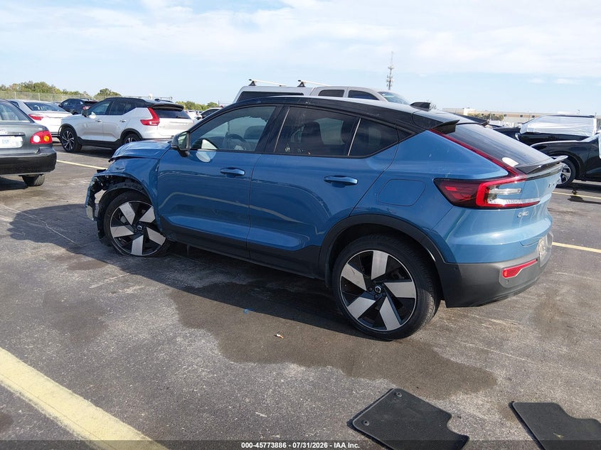 2022 Volvo C40 VIN YV4ED3GB4N2009019 IAAI salvage auction — LEFT FRONT, Wait Title, sold $8,600 on 2026-08-27 (photo 3)