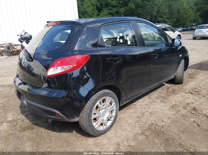 2013 Mazda 2 VIN JM1DE1KZ0D0165685 IAAI salvage auction — FRONT END, Salvage Title, sold $725 on 2026-08-21 (photo 4)