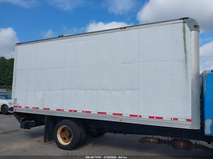 2013 International 4000 series VIN 1HTJTSKM3DH352121 IAAI salvage auction — LEFT & RIGHT, Sf97 (New York), sold $7,100 on 2026-08-20 (photo 8)