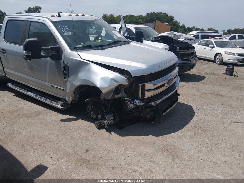 2019 Ford F350 VIN 1FT8W3DT3KEG20337 IAAI salvage auction — RIGHT FRONT, Wait Title, sold $11,750 on 2026-09-30 (photo 6)