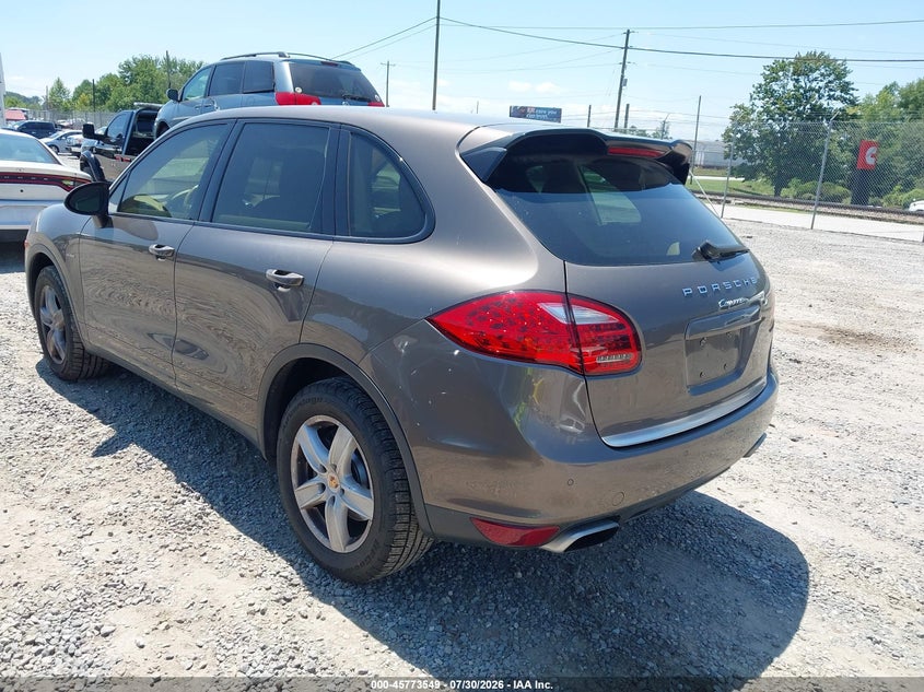 2014 Porsche Cayenne VIN WP1AF2A27ELA32088 IAAI salvage auction — NORMAL WEAR, Clear (North Carolina), sold $3,250 on 2026-08-07 (photo 3)