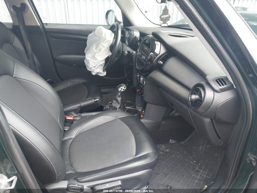 2016 Mini Hard top VIN WMWXU1C54G2D09467 IAAI salvage auction — NORMAL WEAR, Clear (New Jersey), sold $500 on 2026-09-13 (photo 5)