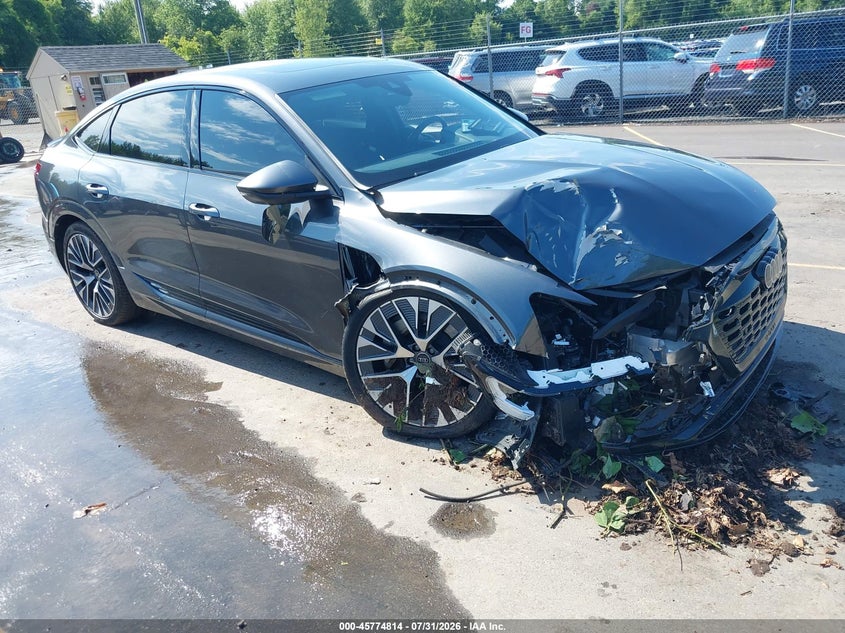 2024 Audi Q8 VIN WA1CAAGE4RB048789 — IAAI salvage auction photo