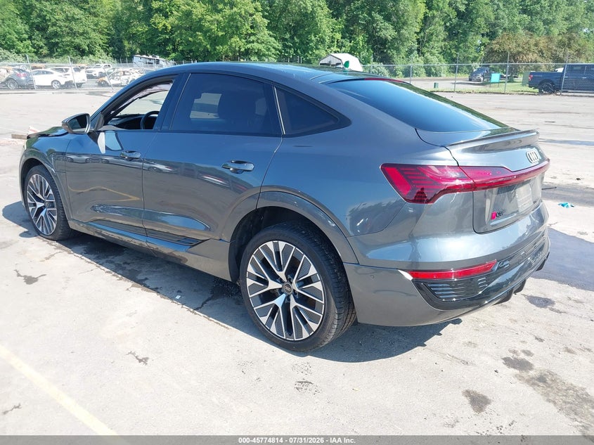 2024 Audi Q8 VIN WA1CAAGE4RB048789 IAAI salvage auction — FRONT END, Salvage Title, sold $15,725 on 2026-09-03 (photo 3)