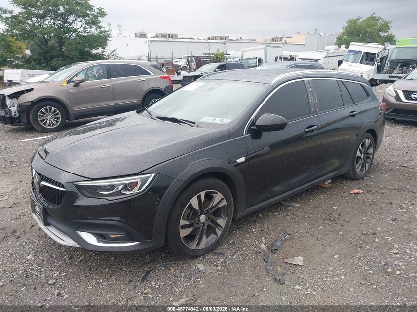 2018 Buick Regal VIN W04GV8SXXJ1064626 IAAI salvage auction — RIGHT SIDE, Salvage (Pennsylvania), sold $3,100 on 2026-08-23 (photo 2)