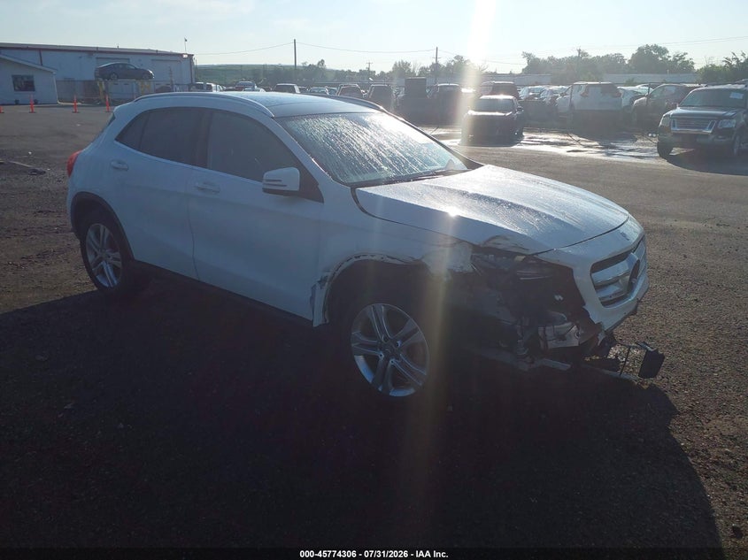 2015 Mercedes-benz Gla-klasse VIN WDCTG4GBXFJ152226 IAAI salvage auction — FRONT END, Clear (New Jersey), sold $1,700 on 2026-08-03 (photo 1)