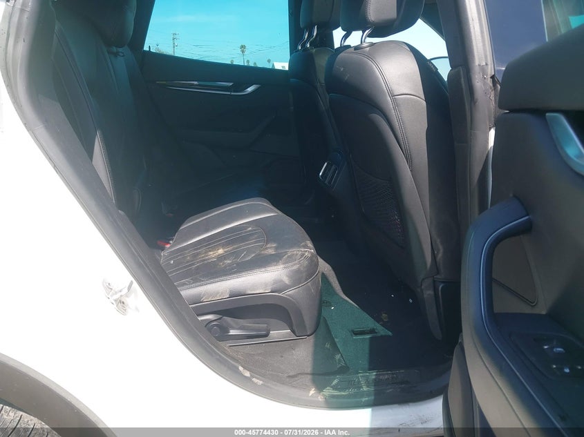 2021 Maserati Levante VIN ZN661XUA0MX363025 IAAI salvage auction — FRONT END, Salvage Title, sold $3,550 on 2026-08-17 (photo 8)