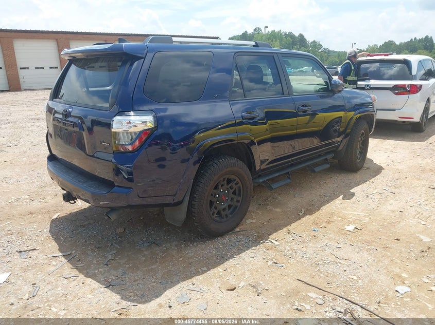 2021 Toyota 4runner VIN JTEEU5JR2M5246783 IAAI salvage auction — FRONT END, Salvage Title, sold $11,500 on 2026-08-31 (photo 4)