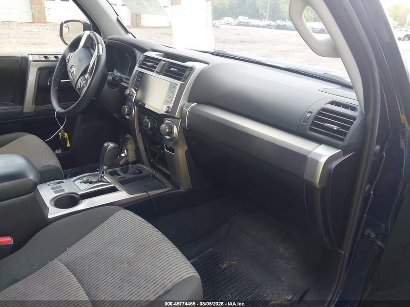 2021 Toyota 4runner VIN JTEEU5JR2M5246783 IAAI salvage auction — FRONT END, Salvage Title, sold $11,500 on 2026-08-31 (photo 5)