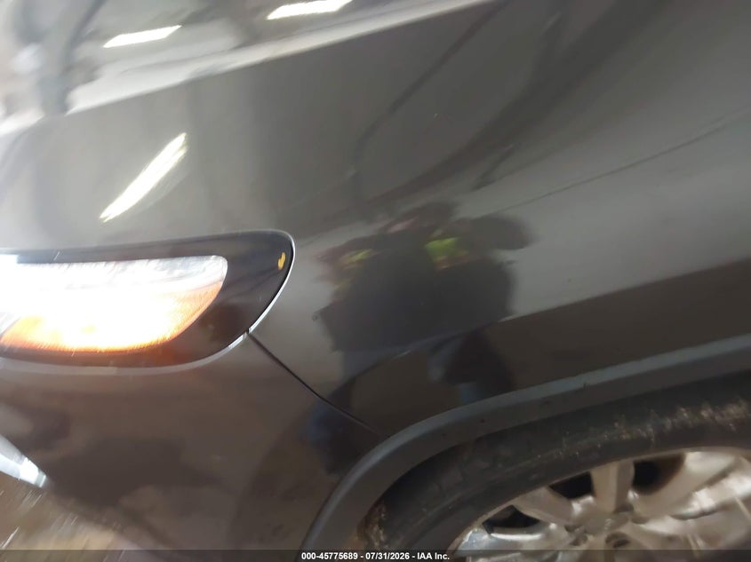 2014 Jeep Cherokee VIN 1C4PJMDS6EW242665 IAAI salvage auction — NORMAL WEAR, Clear (Minnesota), sold $1,125 on 2026-08-24 (photo 6)