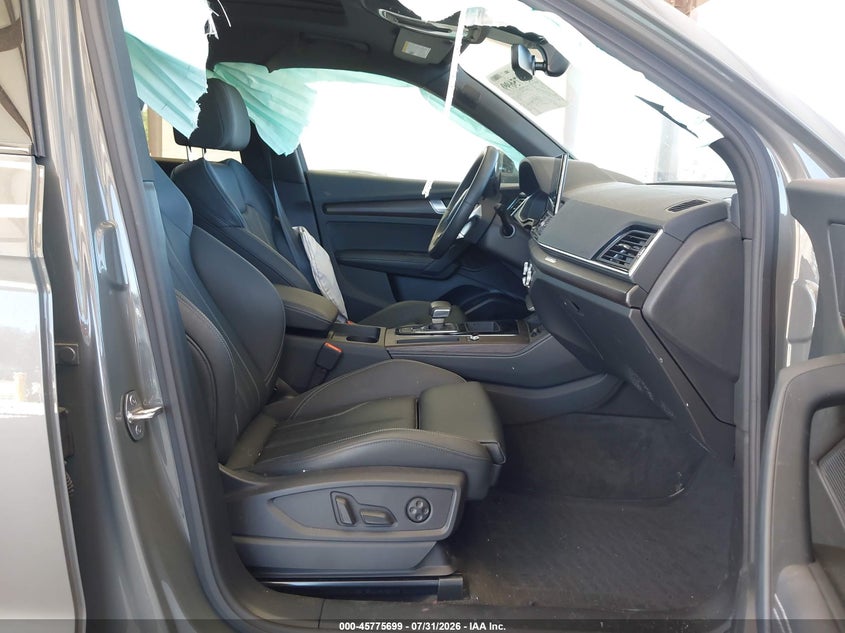 2023 Audi Q5 sportback VIN WA15AAFY0P2064196 IAAI salvage auction — REAR END, Wait Title, sold $17,400 on 2026-08-28 (photo 5)