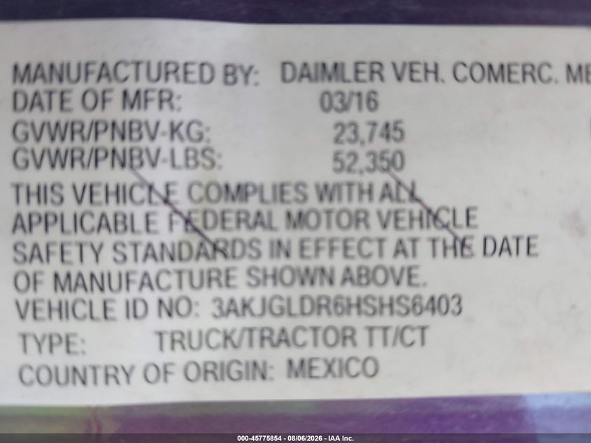 2017 Freightliner Cascadia 125 VIN 3AKJGLDR6HSHS6403 IAAI salvage auction — SIDE, Salvage (North Carolina), sold $1,750 on 2026-09-09 (photo 8)