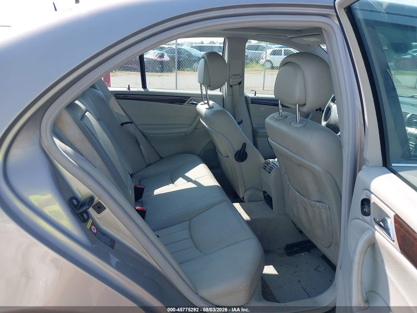 2007 Mercedes-benz C-klasse VIN WDBRF92J57F906974 IAAI salvage auction — FRONT END, Parts Only Bos (Minnesota), sold $75 on 2026-08-17 (photo 8)