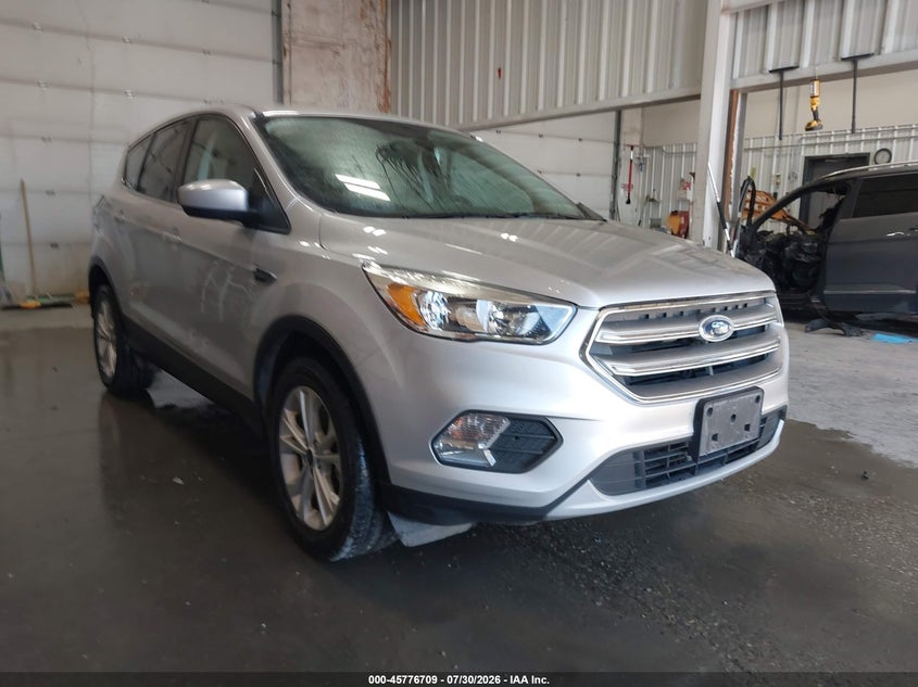 2017 Ford Escape VIN 1FMCU9GD6HUE50413 — IAAI salvage auction photo