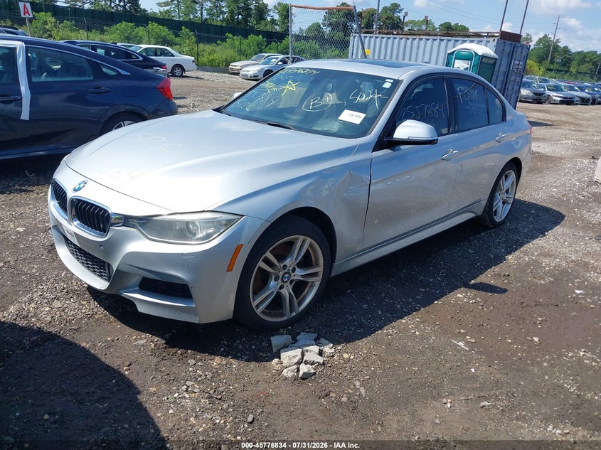 2014 BMW VIN WBA3B3G52ENR82888 IAAI salvage auction — RIGHT SIDE, Salvage Title, sold $25 on 2026-08-18 (photo 2)