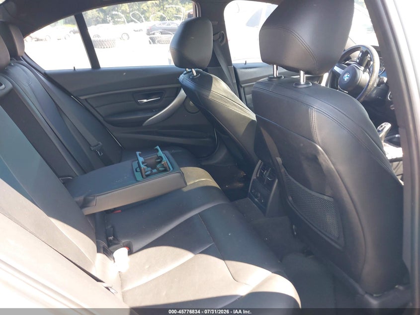 2014 BMW VIN WBA3B3G52ENR82888 IAAI salvage auction — RIGHT SIDE, Salvage Title, sold $25 on 2026-08-18 (photo 8)