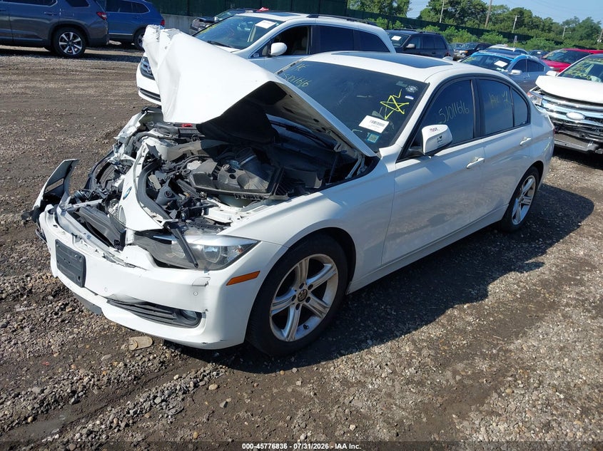 2015 BMW 3er VIN WBA3B3C52FF546981 IAAI salvage auction — FRONT END, Salvage Title, sold $75 on 2026-08-18 (photo 2)