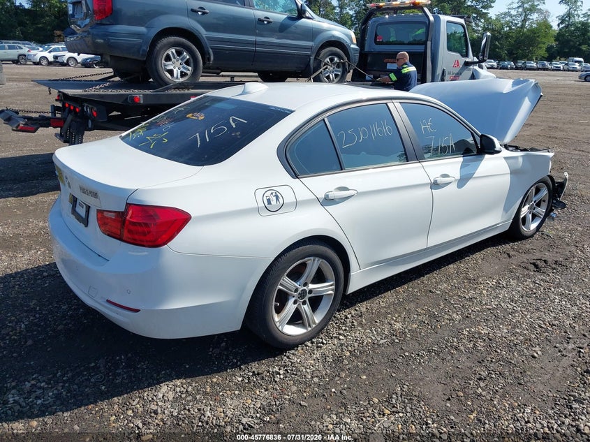 2015 BMW 3er VIN WBA3B3C52FF546981 IAAI salvage auction — FRONT END, Salvage Title, sold $75 on 2026-08-18 (photo 4)