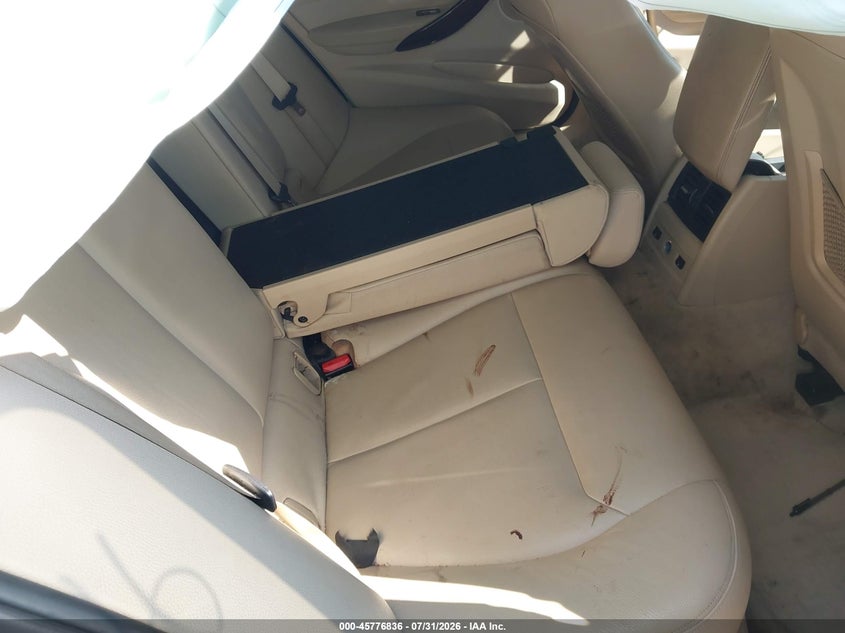 2015 BMW 3er VIN WBA3B3C52FF546981 IAAI salvage auction — FRONT END, Salvage Title, sold $75 on 2026-08-18 (photo 8)