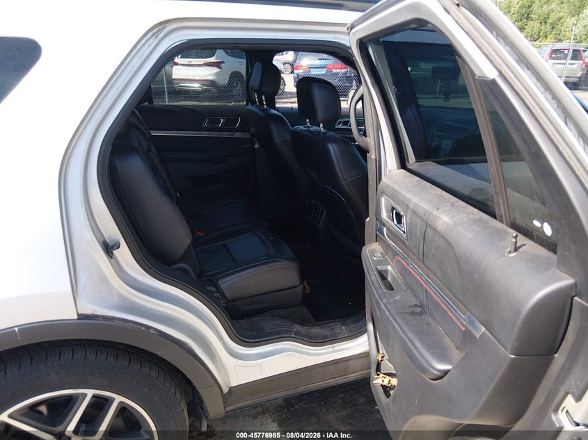 2017 Ford Explorer VIN 1FM5K8GT6HGC02208 IAAI salvage auction — RIGHT SIDE, Wait Title, sold $2,550 on 2026-10-06 (photo 8)