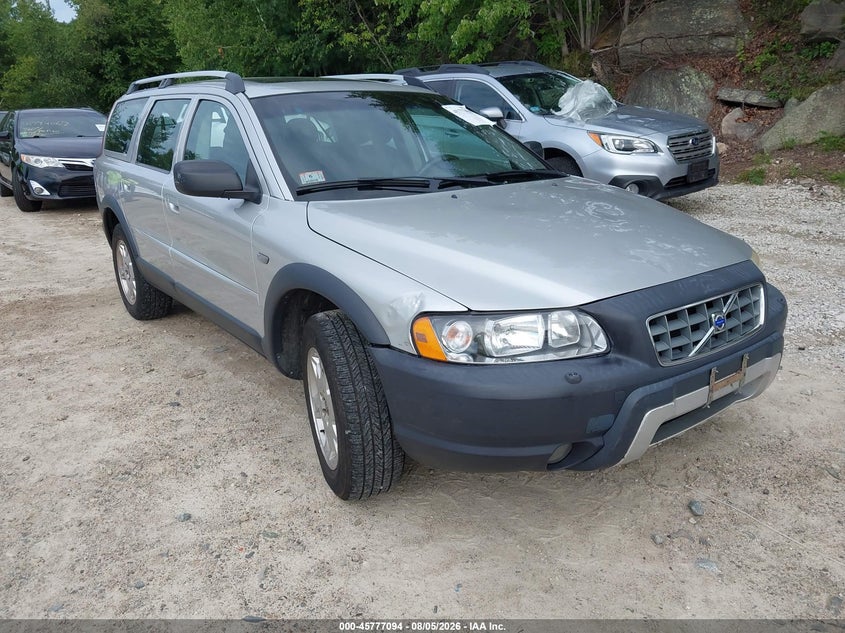 2005 Volvo Xc70 VIN YV1SZ592X51198923 IAAI salvage auction — REAR END, Clear (Massachusetts), sold $100 on 2026-08-18 (photo 1)