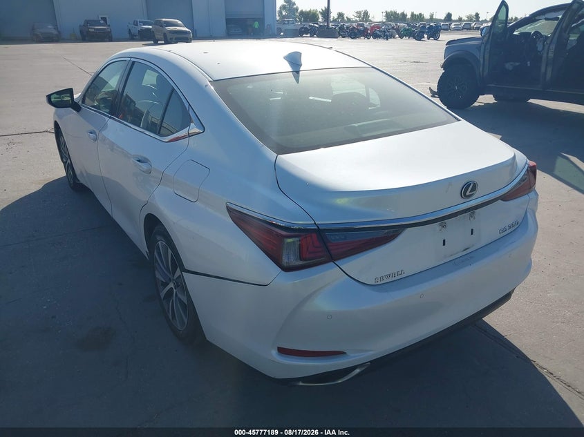2019 Lexus ES VIN 58ABZ1B18KU008681 IAAI salvage auction — LEFT & RIGHT, Salvage (Texas), sold $14,600 on 2026-08-23 (photo 3)