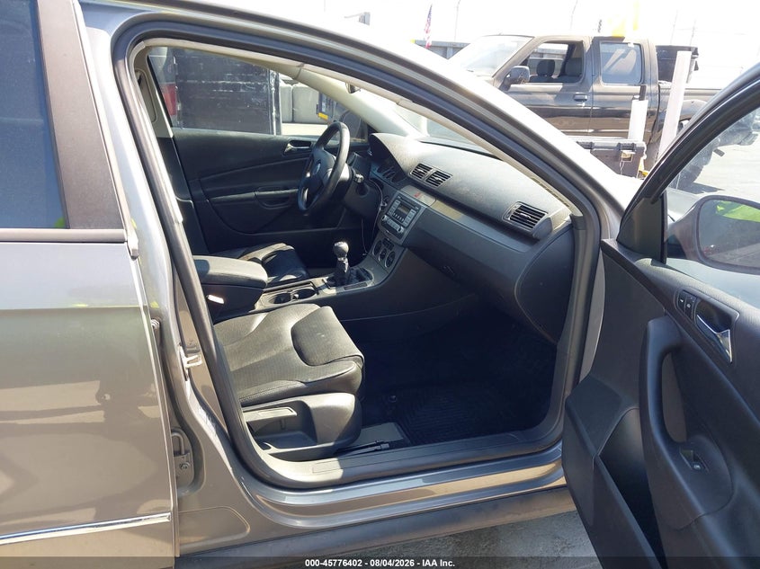 2006 Volkswagen Passat VIN WVWGK93C36P153698 IAAI salvage auction — NORMAL WEAR, Clear - Dealer Only (California), sold $775 on 2026-08-12 (photo 5)