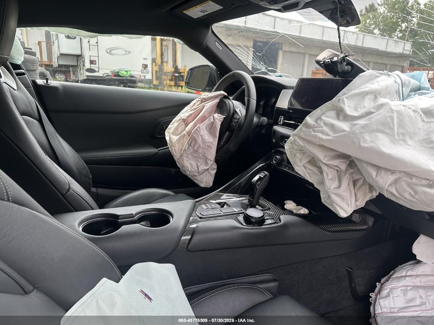 2021 Toyota Supra VIN WZ1DB0C04MW034700 IAAI salvage auction — FRONT END, Clear (New Jersey), sold $15,675 on 2026-08-06 (photo 5)